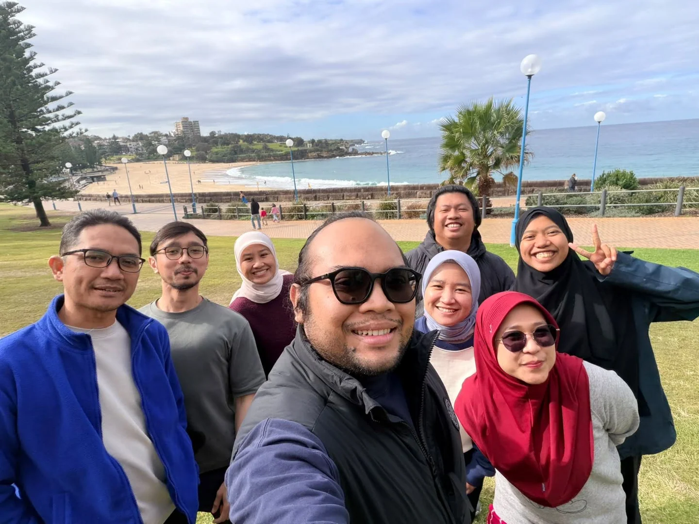 Indonesian Australia Awards scholars at Coogee Beach
