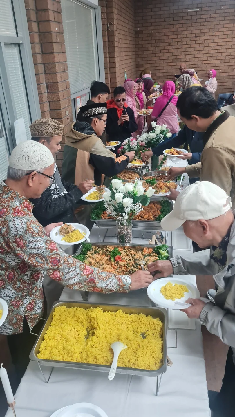 Milad Aisyiyah · di meja yang sama