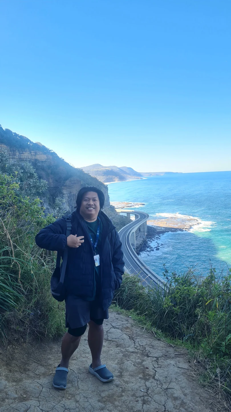Sea Cliff Bridge, akhirnya dilihat sedekat ini