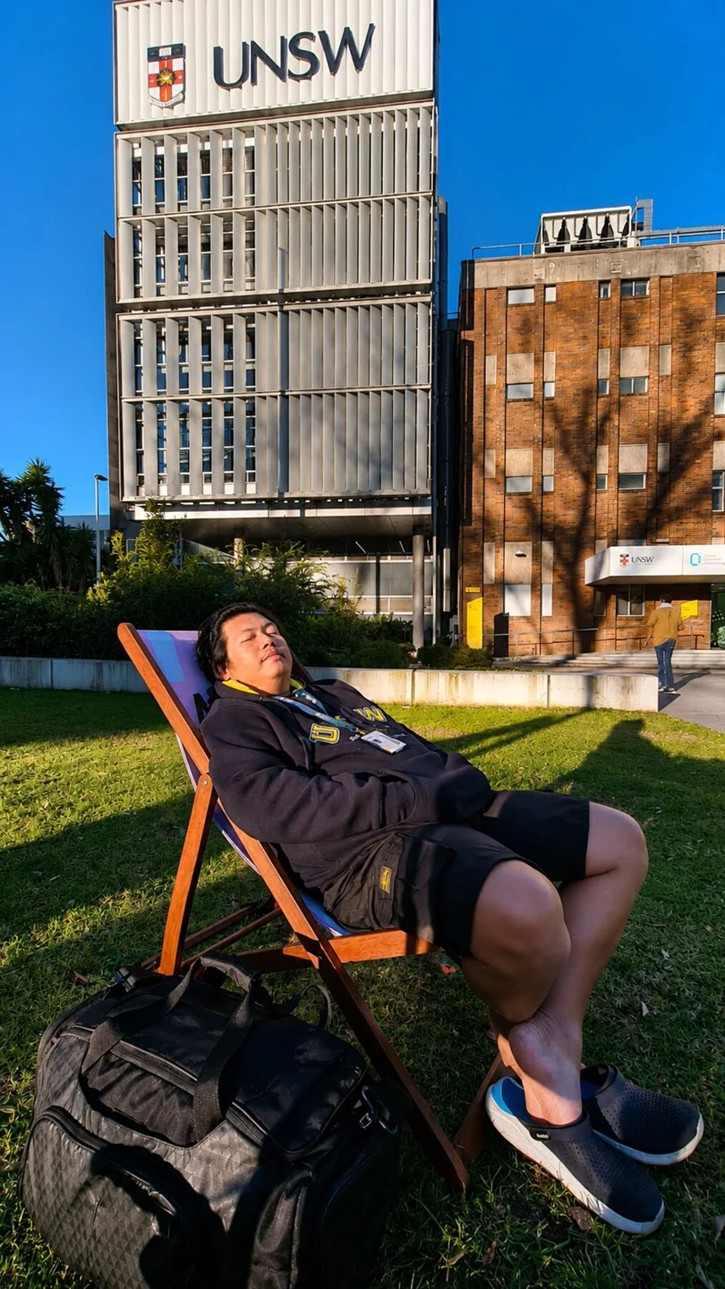 Santai di UNSW University Mall