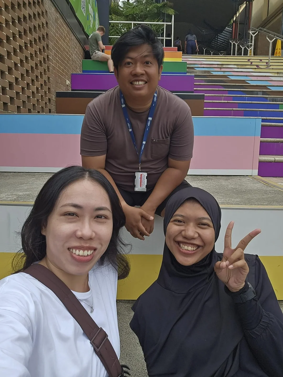 Hanisah, Fatima, dan aku