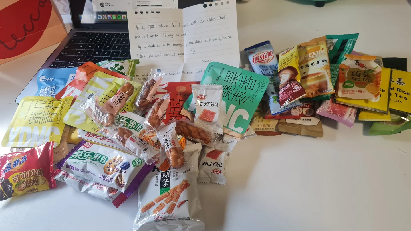 Hadiah dari teman sekelas