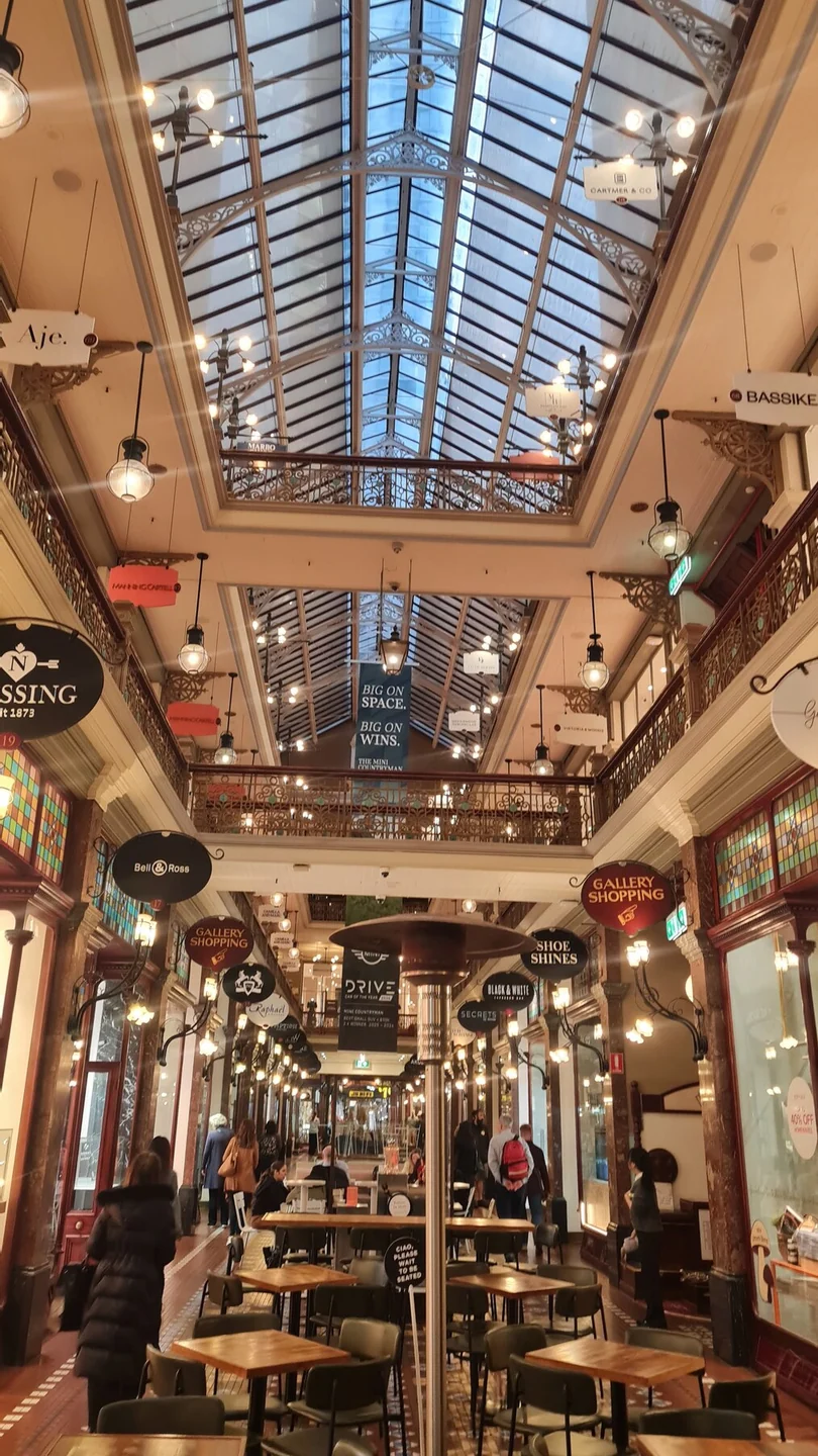 Larut di Queen Victoria Building